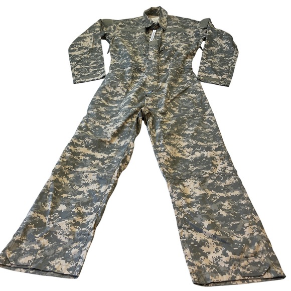 US Army‎ Military Mechanics Coveralls Uniform Universal Camouflage Medium ACU